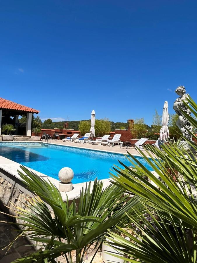 Apartment Gorana With Swimming Pool Jelsa (Hvar)